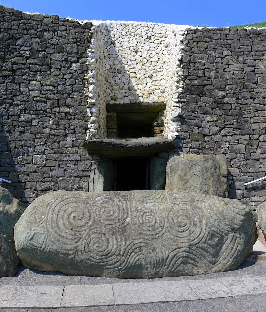 Newgrange entrance