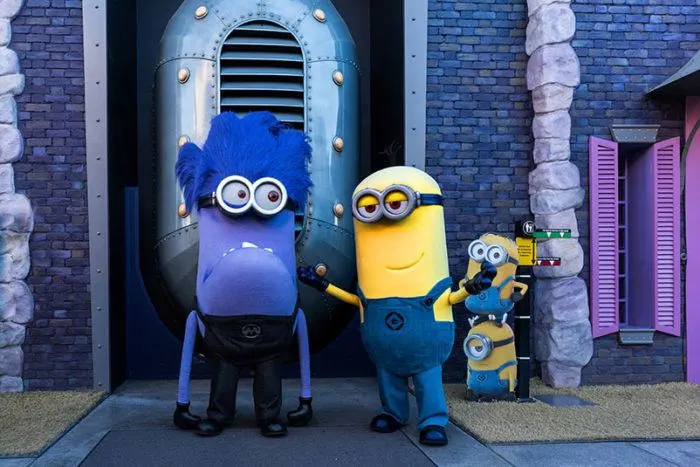 minions causing trouble at universal studios