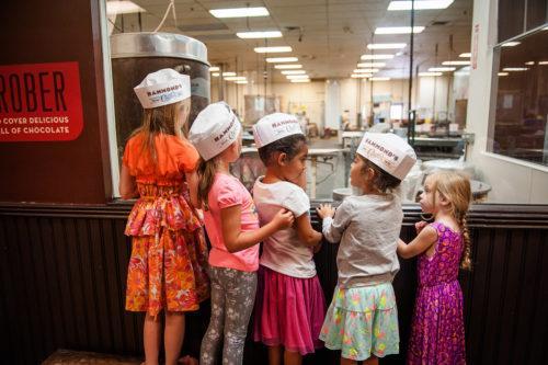 Kids enjoying the tour at hammons candy factory