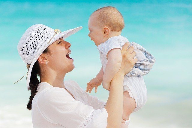 7 Clever Tips For Managing Diapers on Vacation