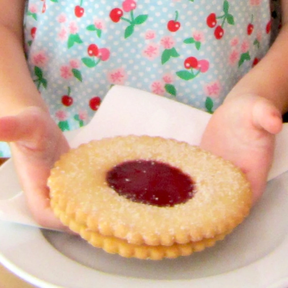 Munich: 10+ Things To Do &Amp; See That Your Whole Family Will Love Kids love munich's manu baked goods, including linzer torte cookies with raspberry jam.