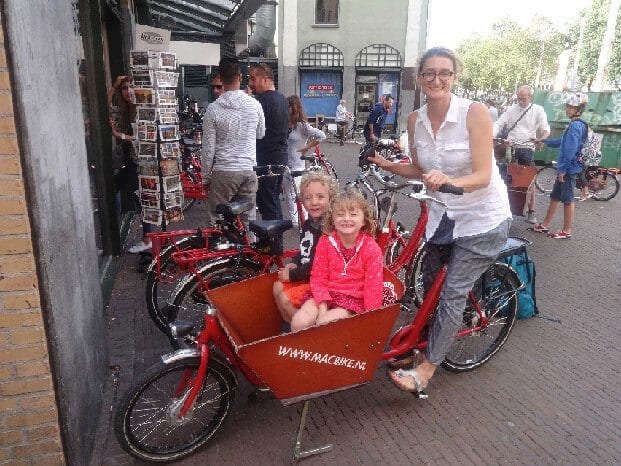 bakfiet bike in amsterdam
