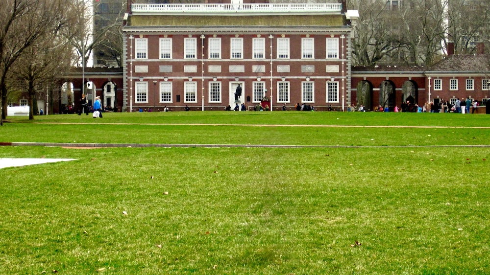 14 Fun, Teen-Approved Things To Do In Philadelphia The grassy mall in front on independence hall is a good spot to let kids run aroud.