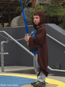 Keeping 3 Generations Happy At Disney World jedi lesson at disney world
