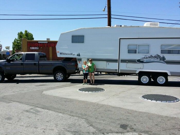 mindi rosser and her kids on their rv adventure.