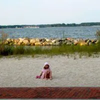 Williamsburg : The 9 Best Things To See, Eat & Do With Kids: Yorktown has a great riverside beach for families