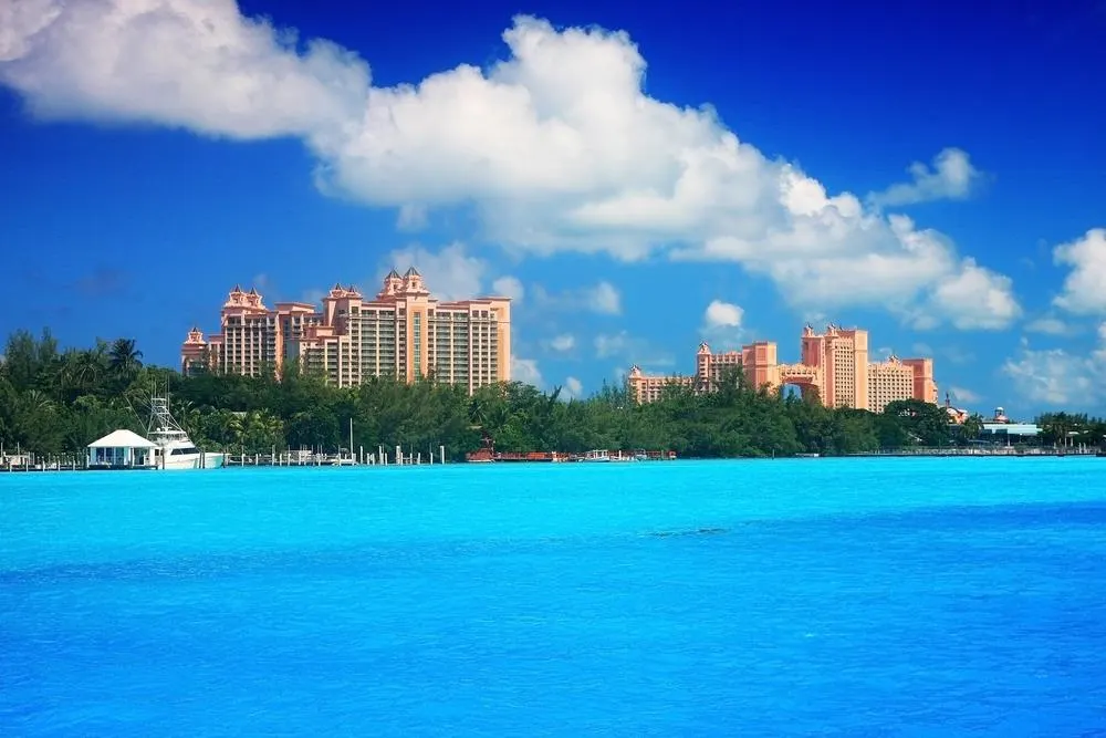 atlantis paradise cove is a to caribbean resort with families because of its enormous waterpark and aquariums