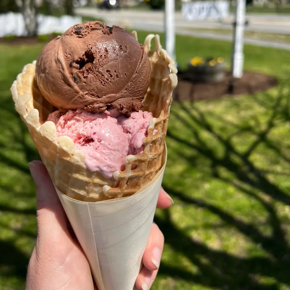 20 Kid-Friendly Restaurants For Cape Cod's Quintessential Foods Cape cod creamery big cone