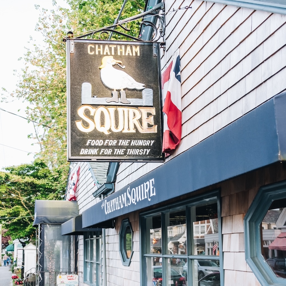 The chatham squire is  new england diner with top-notch clam chowder.