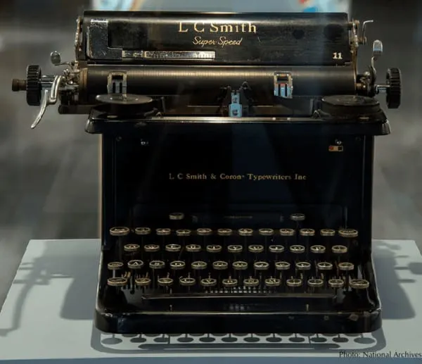 eleanor roosevelt's typewriter at the fdr museum in duchess county