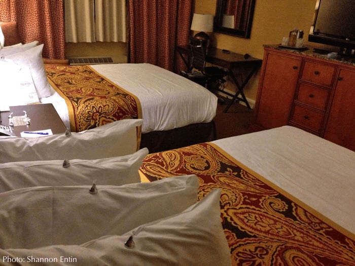 Hershey-lodge-room