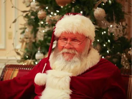 the carolina inn has a very good santa claus