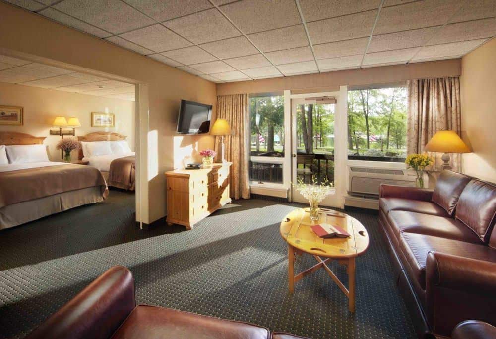 a suite room at woodloch pines