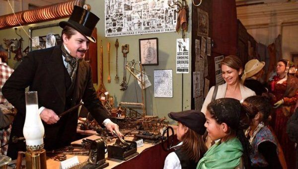 London comes to san francisco during the great dickens fair