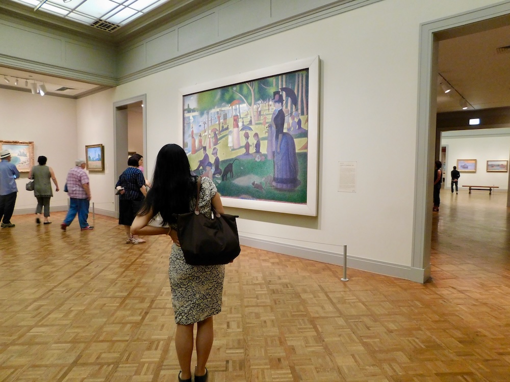 This large seurrat painting, featured in ferris bueller, is a big draw at the chicago art institute.