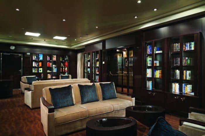 The cruise ship library, comfortable and quiet