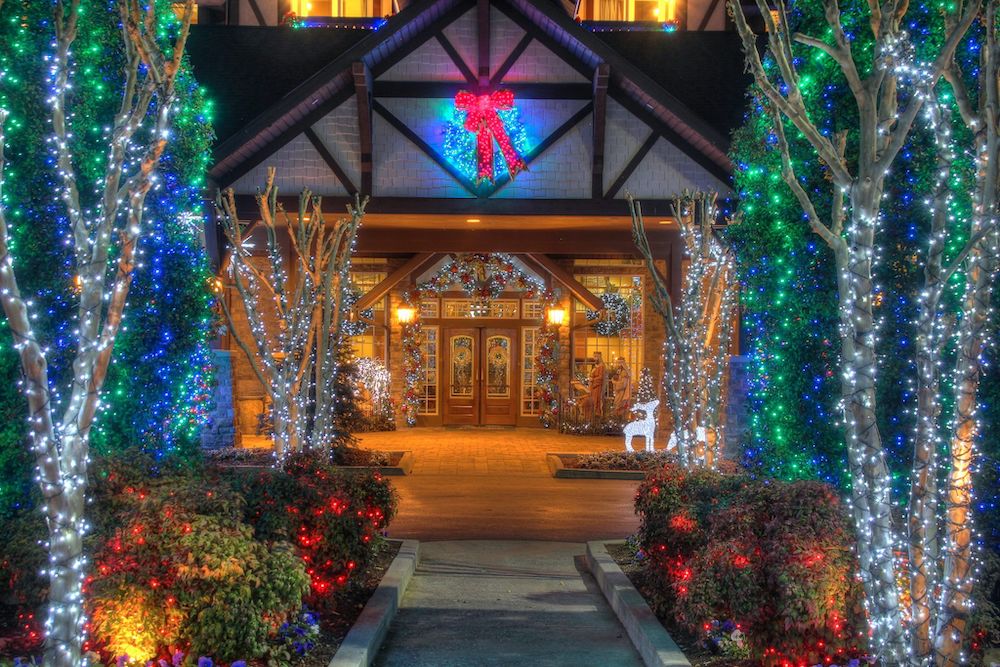 13 Hotels That Glitter & Glow For Christmas