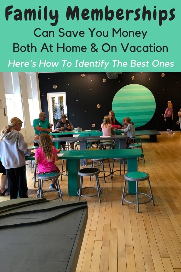Buying an annual family pass for your local zoo, childrens museum, art museum or aquarium can save you money on weekend activities and vacations, too. Here's how to size up your local offers. #museum #zoo #family #membership #savingmoney
