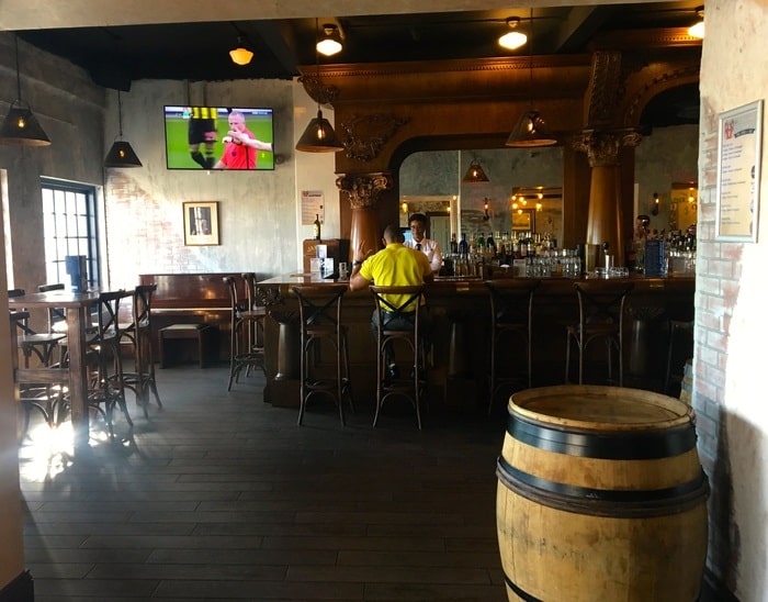The astwood arms on front street
