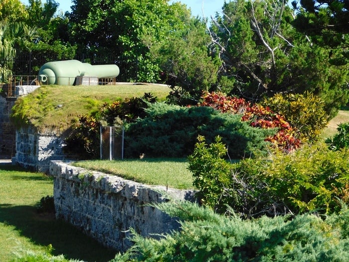 Verdant fort hamilton in bermuda