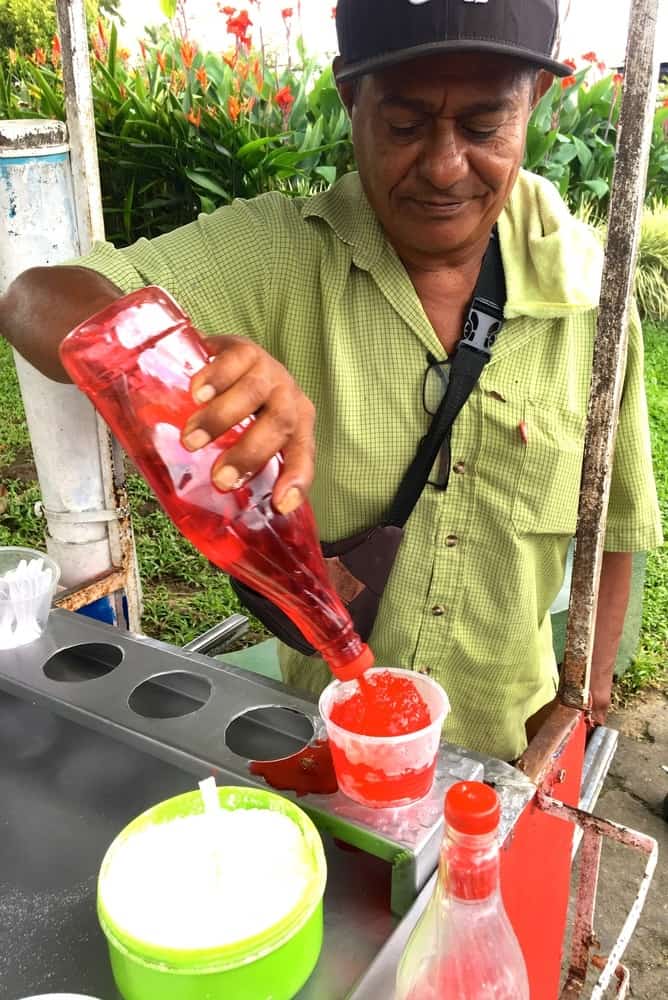 A copo always includes bright, sweet syrup