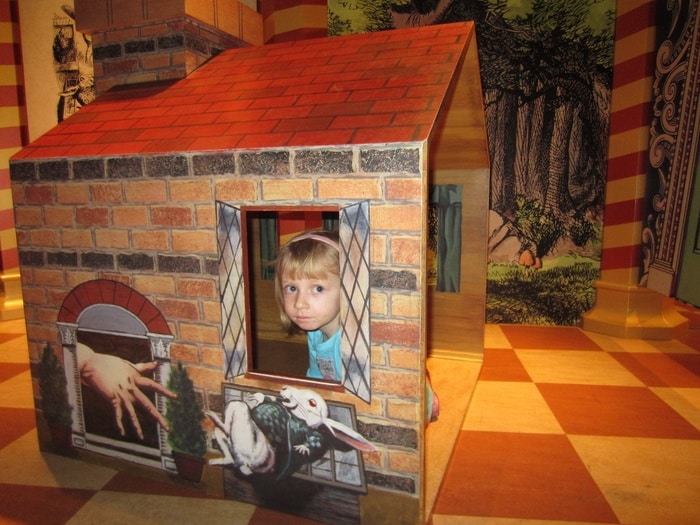 Kids can pretent to be alice in wonderland at the please touch museum