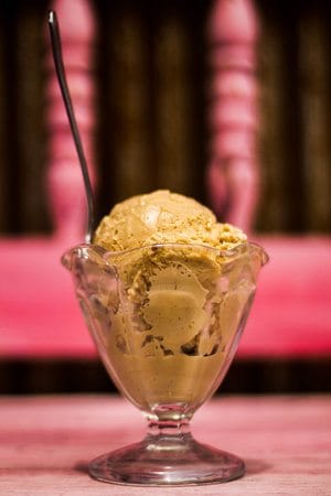 Coffee ice cream from la lecheria uses local iconik coffee