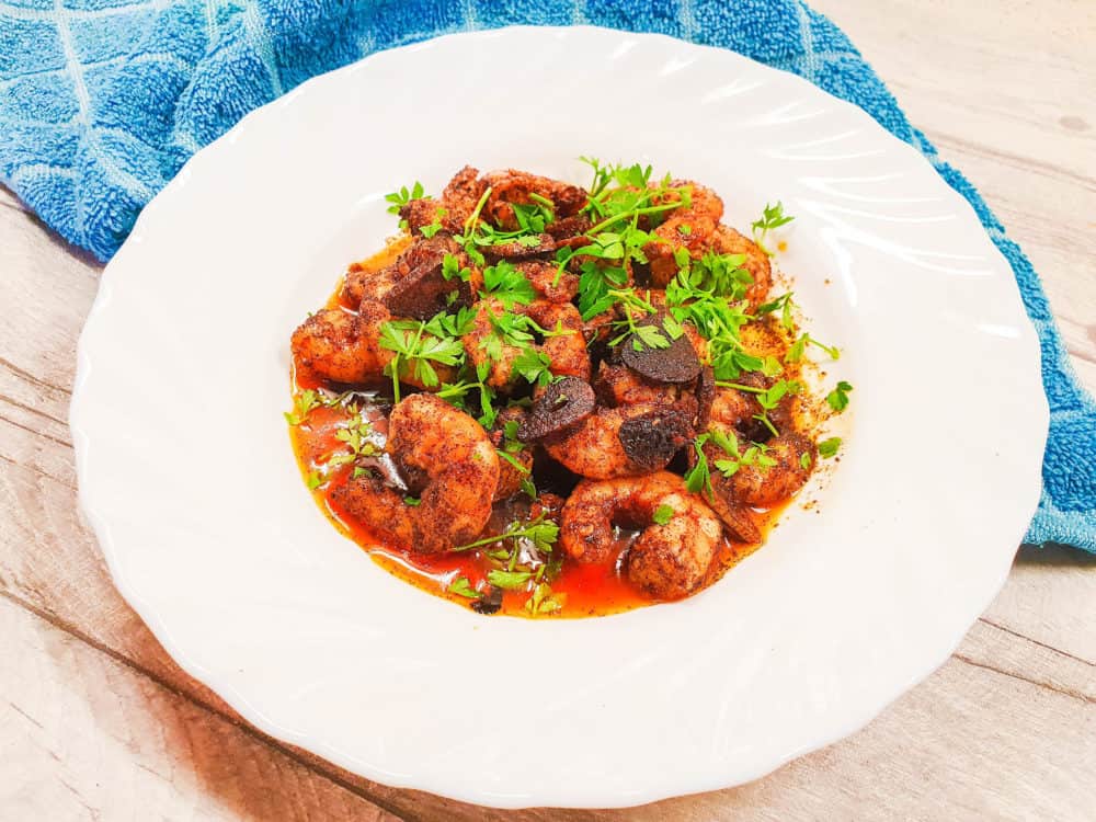 Prawns pil pil ready to eat with a cold beer.