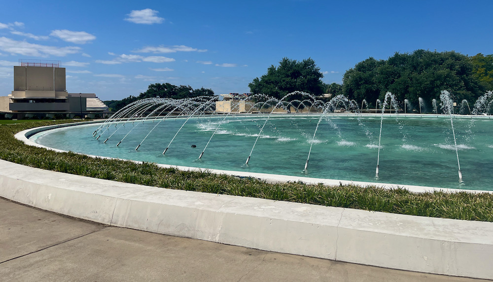 the dome fountain and 2 buildings at florida state college that were designed by frank lloyd wright