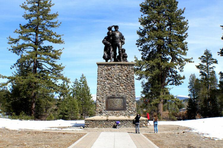 the donner memorial commemorates where the unlucky pioneers in that group tried to lsat the winter.