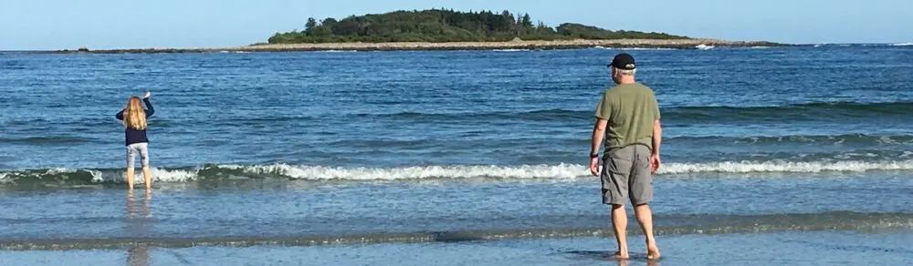 beaches along the maine coast are chilly but fun for little kids and who want to splash and older kids who want to boogie board.