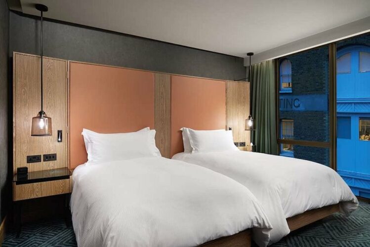 Double rooms in the hilton bankside have small full-size beds.