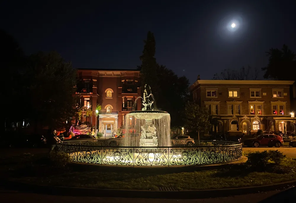 st. louis ghost tours focus on the city's pretty and historic belgravia neighborhood.