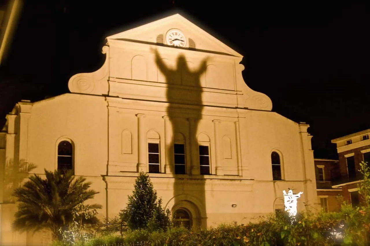 10 Just-Spooky-Enough Family Ghost Tours Near You New orleans haunted history tours