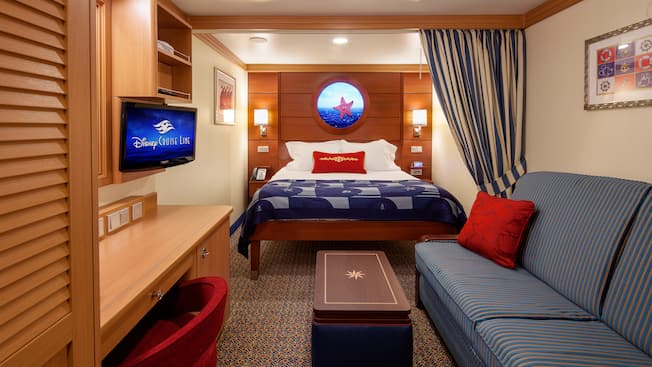 Inside staterooms onn the disney dream have magic porthole with animated seaviews.