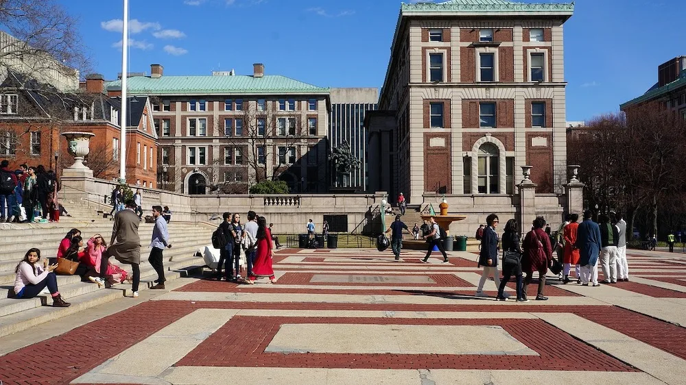a busy campus like columbia's is something to look for on college campus tours.