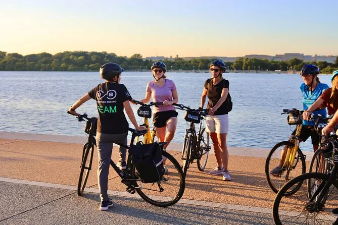 7 Awesome Experience Gifts To Thrill Dad On Father's Day A biycle tour of the national mall monuments is a fun experience gift for active dads