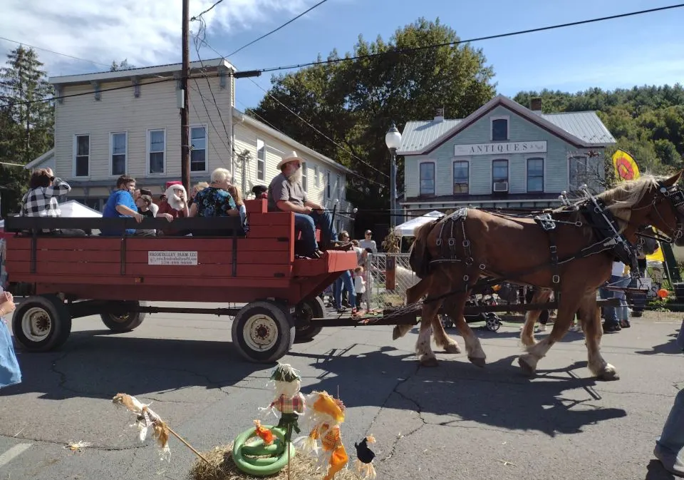 8 East-Coast Towns For Phenomenal Fall Foliage &Amp; Family Fun hawley's harvst festival is one of many activites that draw families to the poconos in the fall.