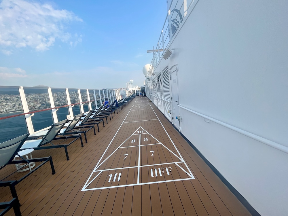 Oosterdam shuffle board