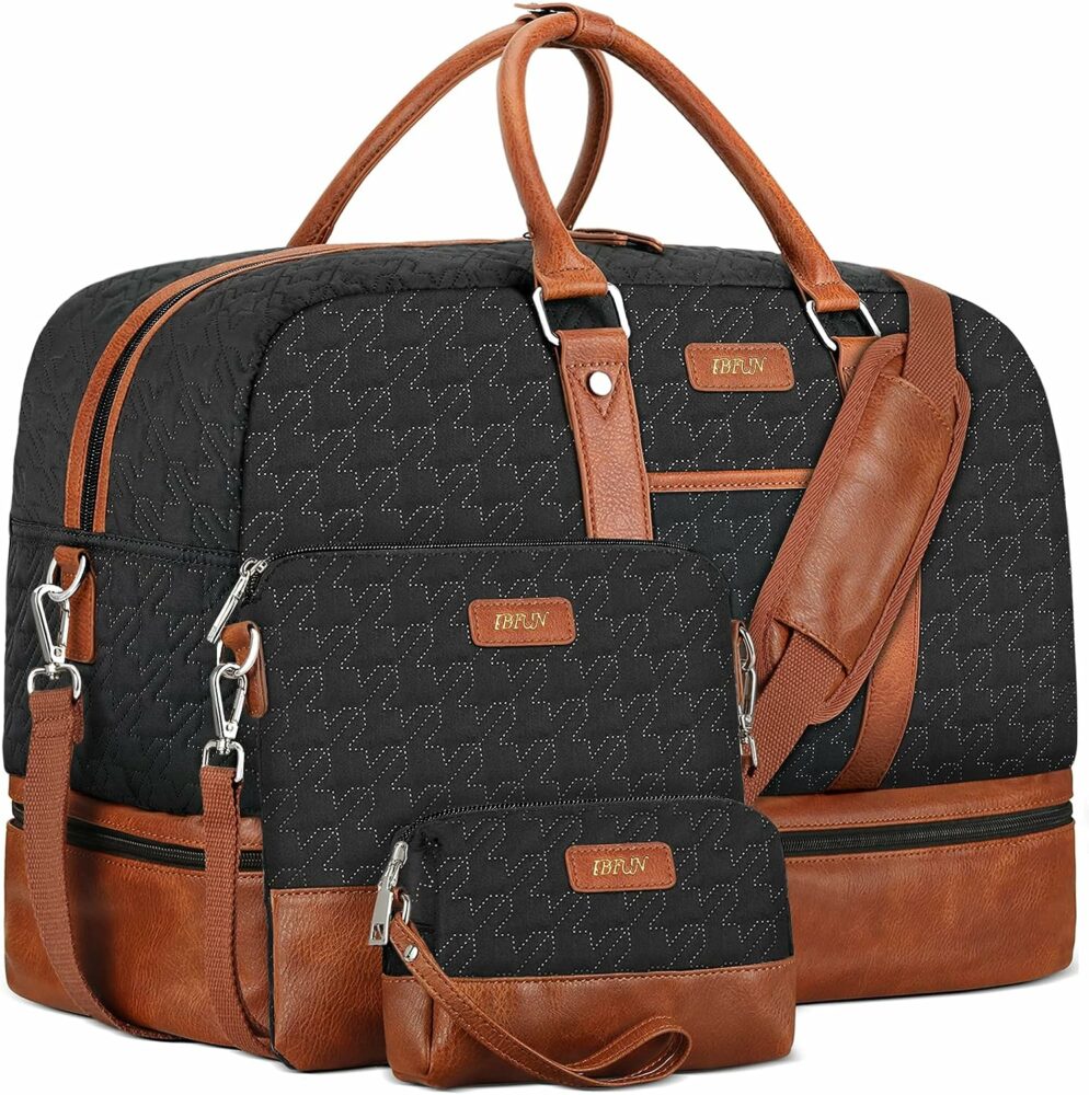 This 3-piece set gives you a weekend bag with matching purse and wristlet or make-up bag, making moms feel more put-together.