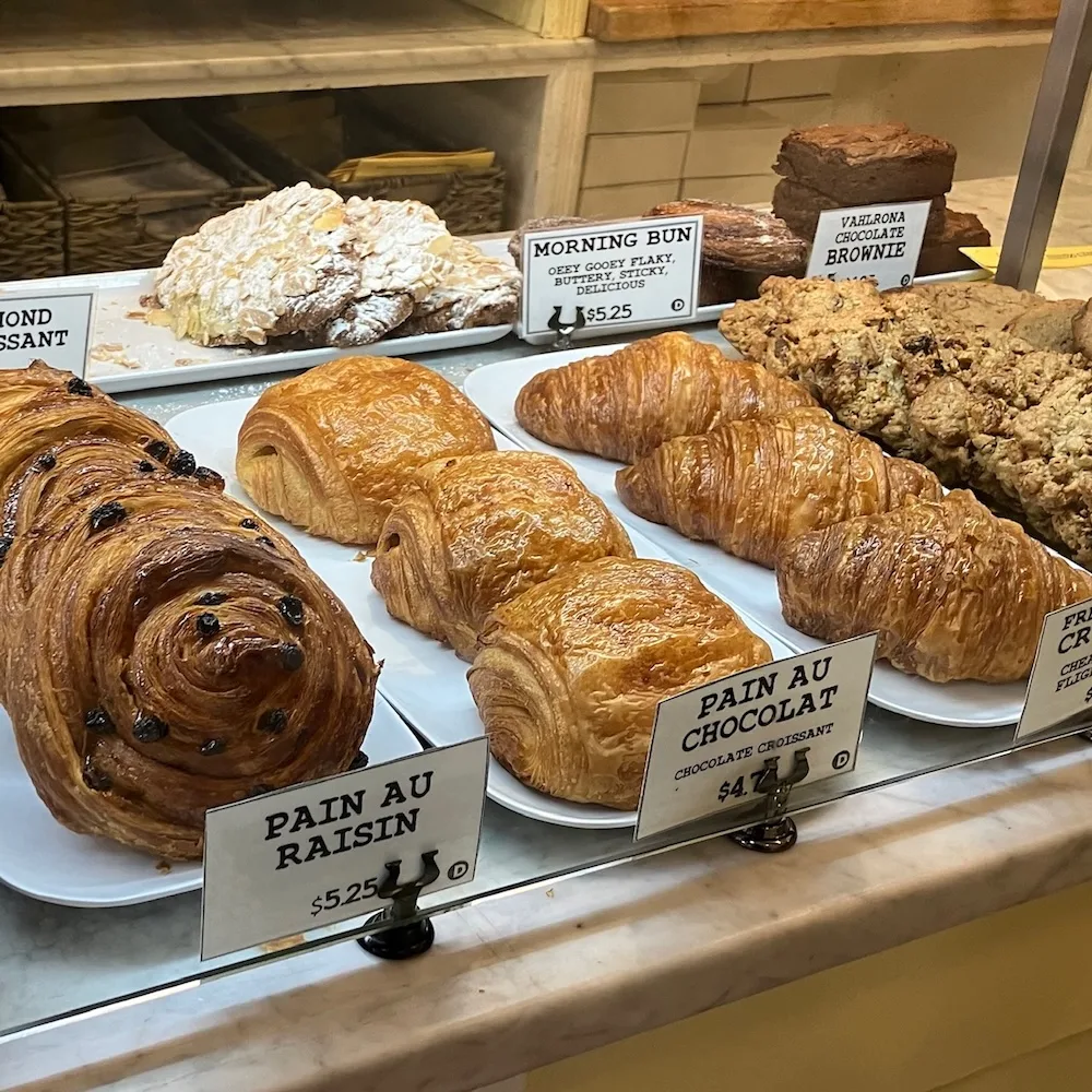 24 Nyc Desserts Your Sweet Tooth Will Thank You For orwashers breakfast buns