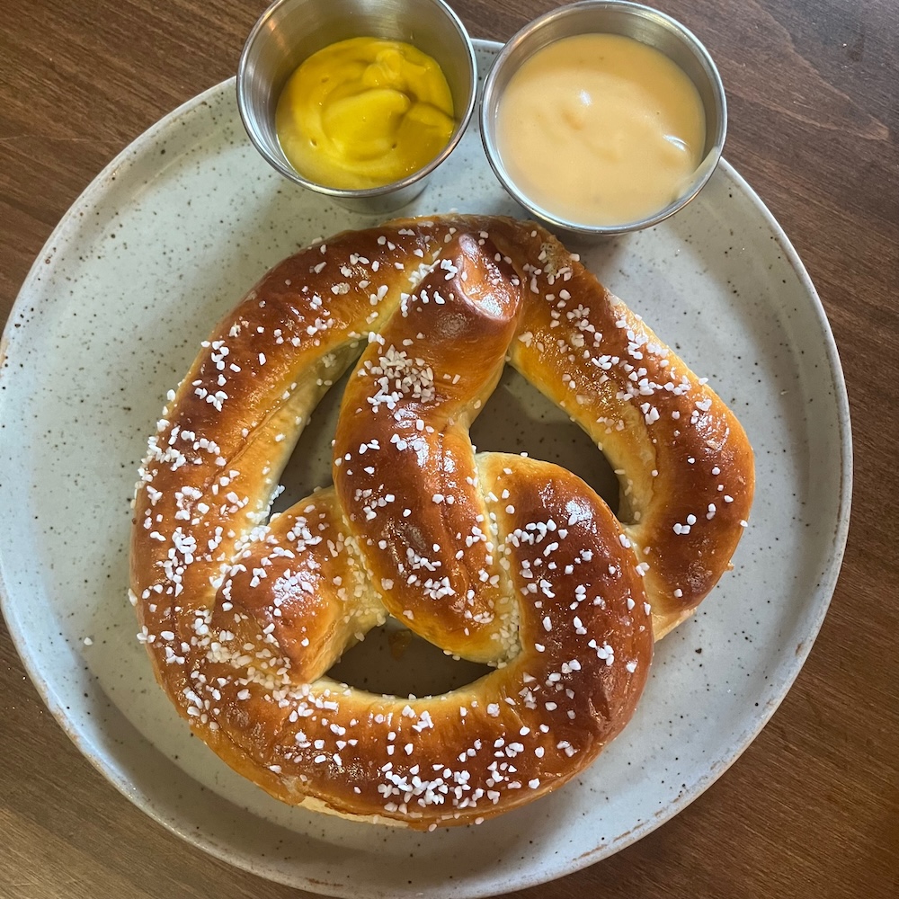 Steam whiste pretzel