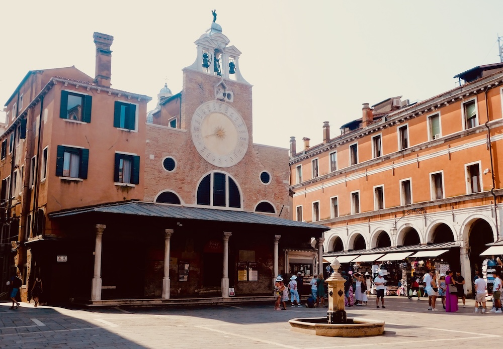The clock in venice's campo san giacomo is a 25-hour clock
