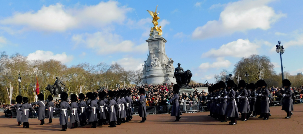 Download FamiliesGo! Posts on Walking Tour App GPSmyCity: London's iconic changing of the guard at Buckingham Palace is one of many places you'll find in the app version of my London post.