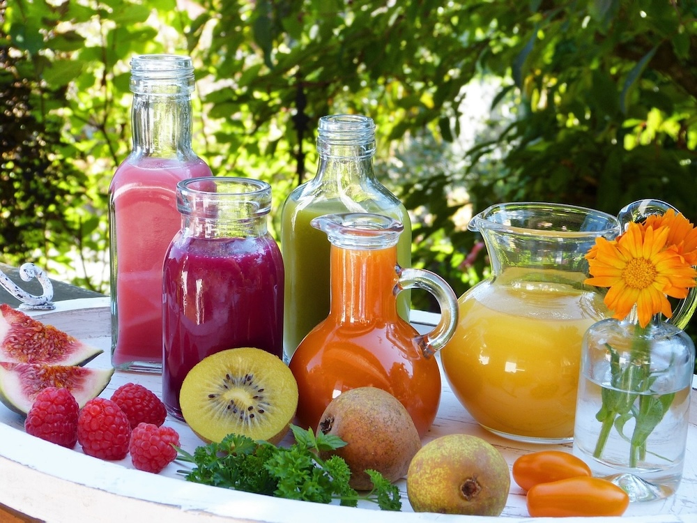 Fruit smoothies are one way to slip fresh produce into your kids' diets and keep them healthy when you're on vacation