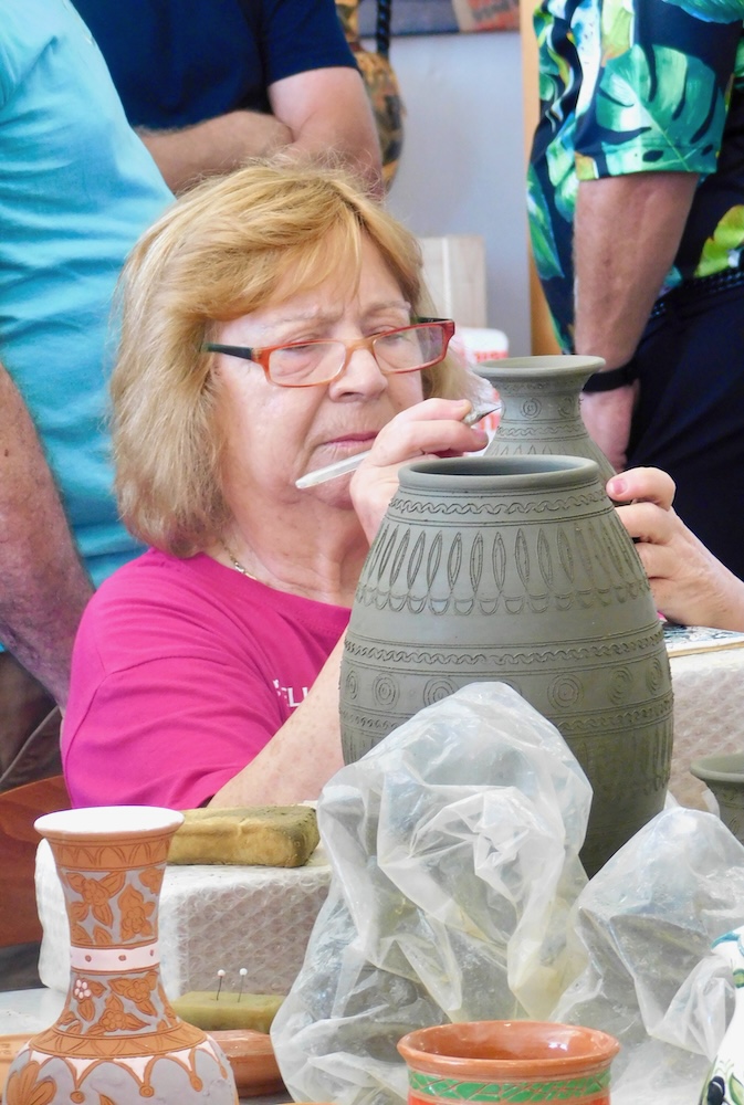 Rhodes pottery design